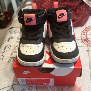 Nike size 7 toddler